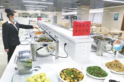 制止餐飲浪費(fèi) 新區(qū)推出“紅黑榜”餐飲管理